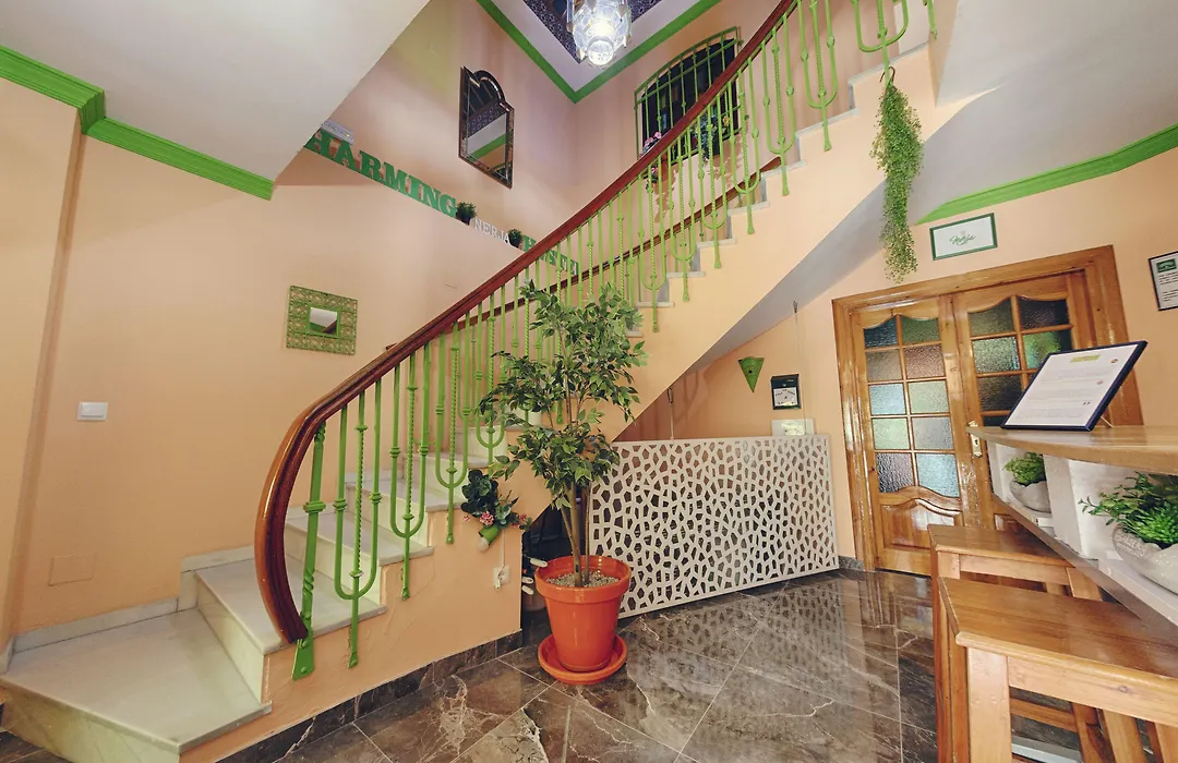 Charming Nerja Hostel-1